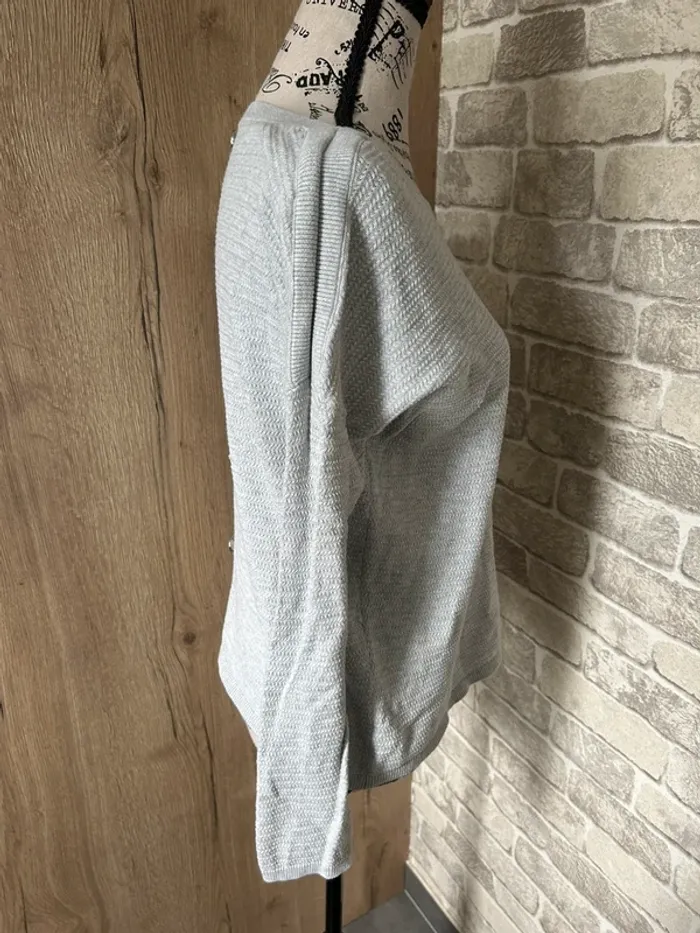 Pull léger taille M - photo numéro 2