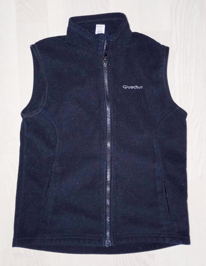 Polaire sans manche noir Quechua 
T. 10 ans