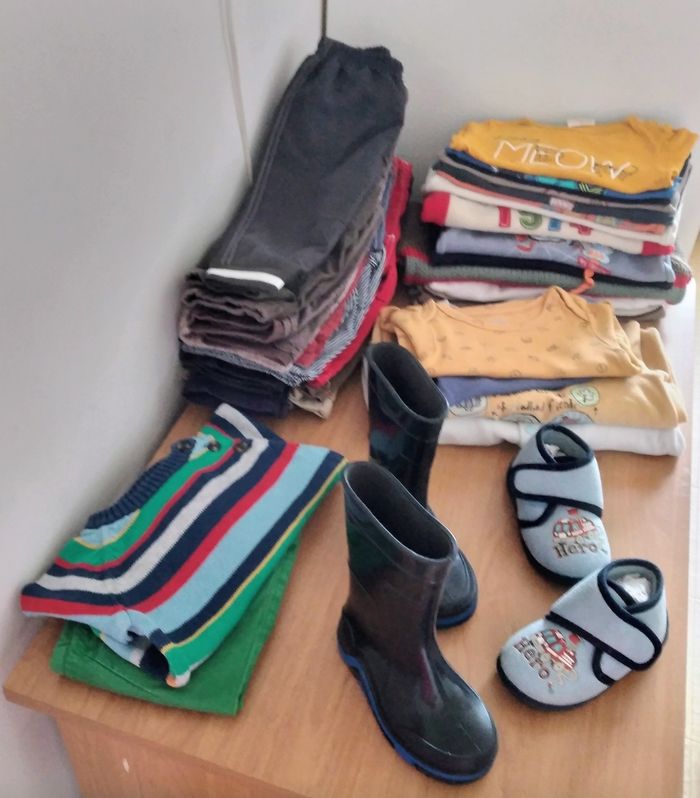 Lot de vêtements 12 mois garçon