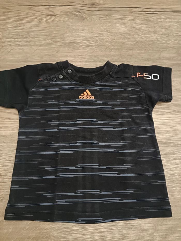 T-shirt adidas - 6 mois - photo numéro 2