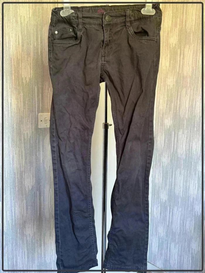 Pantalon taille 12ans marque Lisa rose avec élastique - photo numéro 2