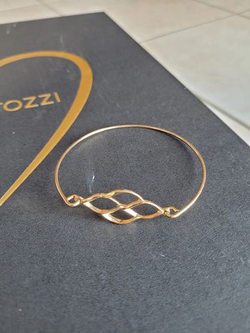 Bracelet doré neuf