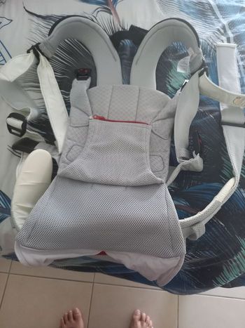 Porte-bébé multifonction marque babybjörn