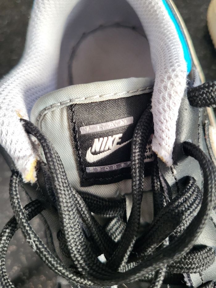 Baskets T28,5 - photo numéro 3