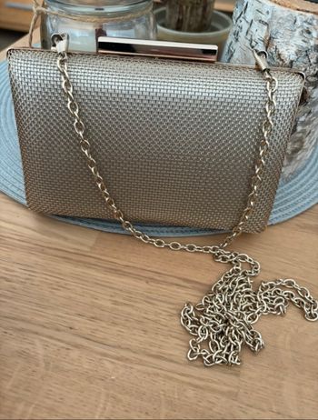 Pochette de cérémonie doré