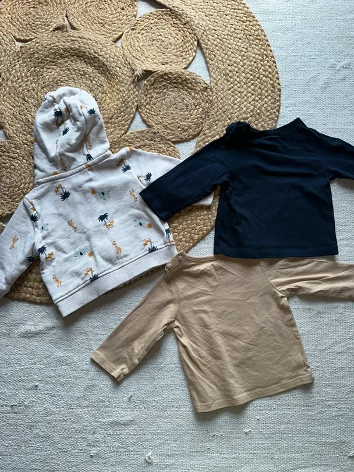 Lot 3 mois – Veste safari + 2 t-shirts Kiabi animaux - photo numéro 2