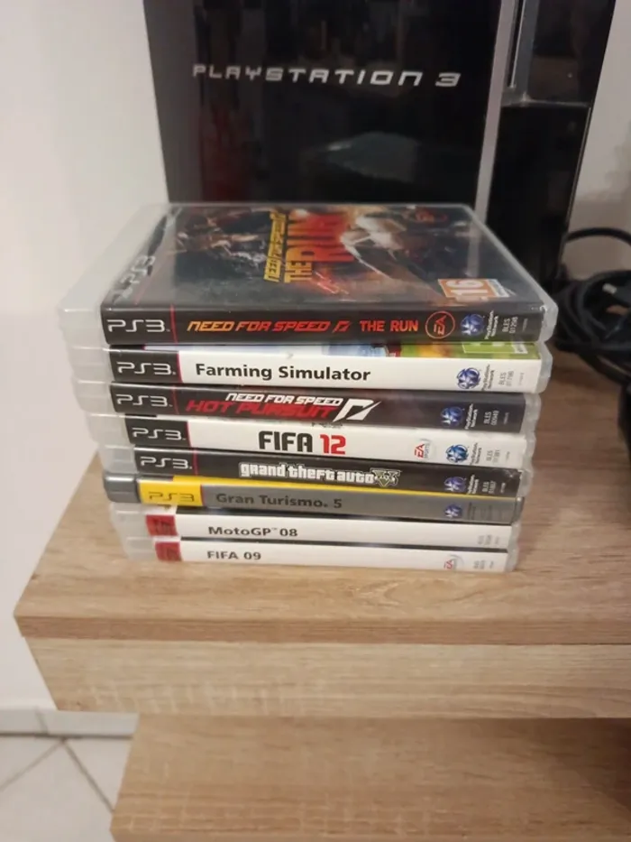 PlayStation 3, manette et 8 jeux - photo numéro 2
