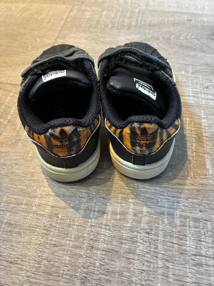 Baskets Adidas 23 1/2 TBE - photo numéro 3