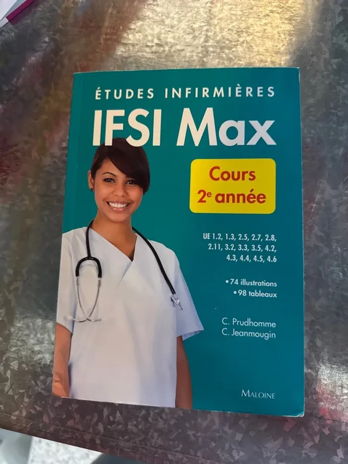 Livre, étude infirmière, IFSI Max