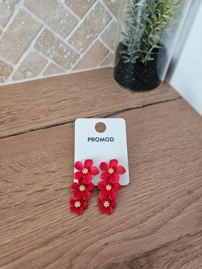 🔅 boucles d'oreilles fleur promod - photo numéro 2