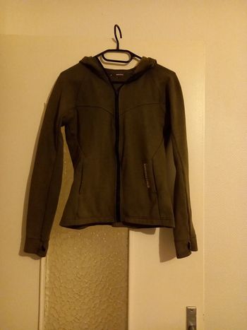 Veste zippée à capuche