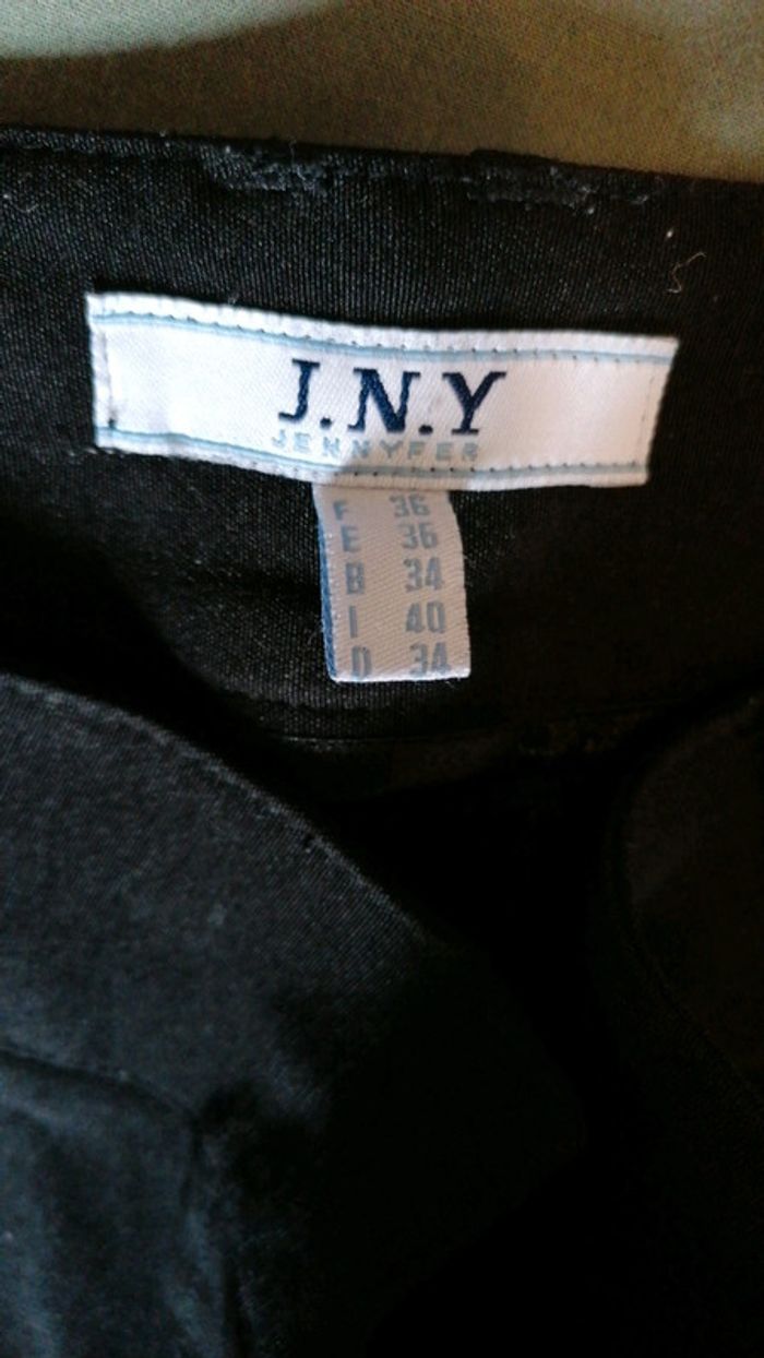 Pantacourt noir Jennyfer taille 36 - photo numéro 4