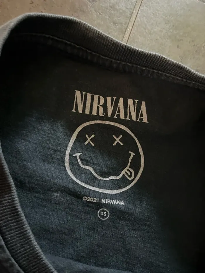 Tee shirt gris nirvana in utero taille XS taille grand - photo numéro 3