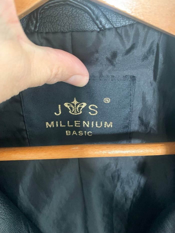Veste en similicuir - photo numéro 4