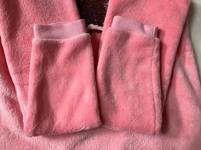 Pull motif étoile neuf (4€) + 1 sweat offert (13/14 ans) - photo numéro 5