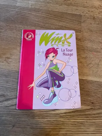 Livre La bibliothèque Rose Winx Club Numéro 5 La tour Nuage