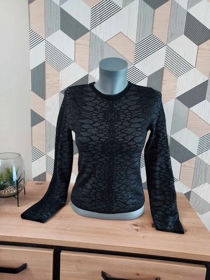 Joli pull Zara noir et argenté