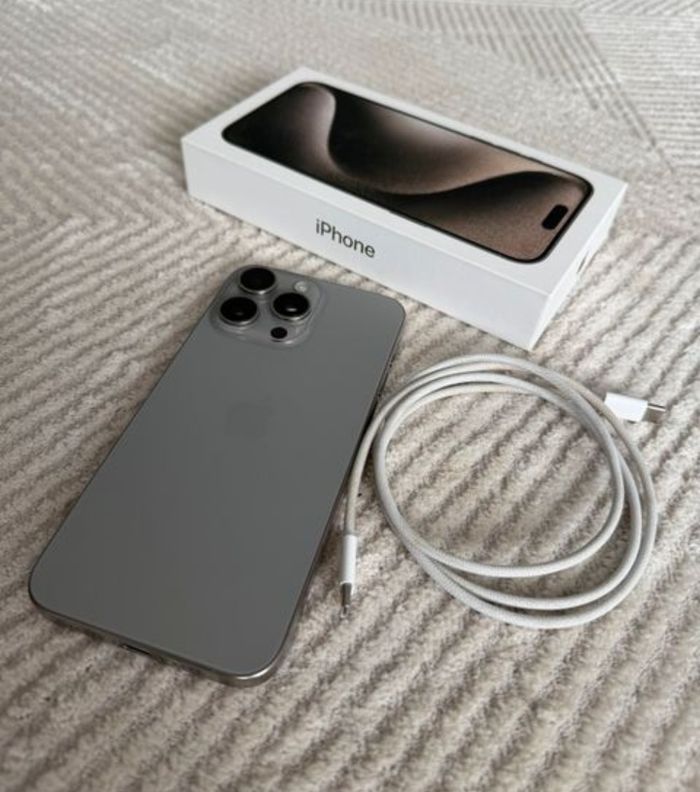 I p h o n e 15 pro max - photo numéro 3