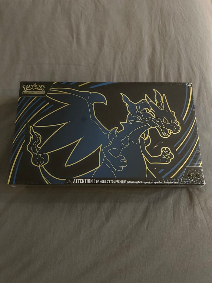 Coffret Pokemon Ultra Premium UPC ME02 Flammes Fantasmagoriques Méga Dracaufeu X ex