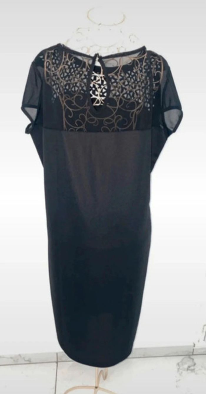 Robe noire - photo numéro 5