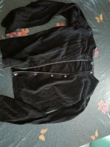 Gilet noir Kiabi paillette 10 ans