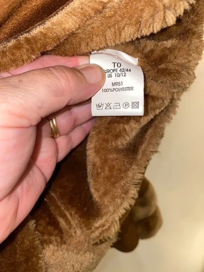 superbe veste courte intérieur peluche tout doux GIANI taille 42 / 44 - photo numéro 8