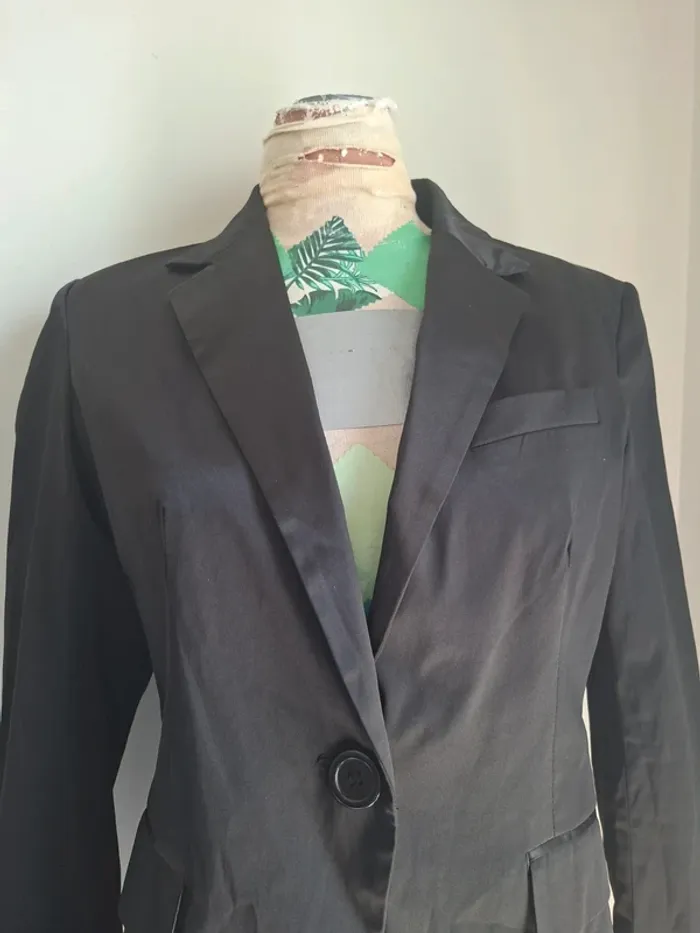 Veste satinée noire Lulumary T3 - élégante et neuve - photo numéro 3