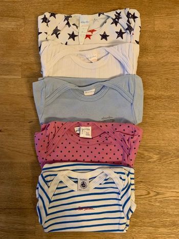 Lot de bodies 👶🏻 12m