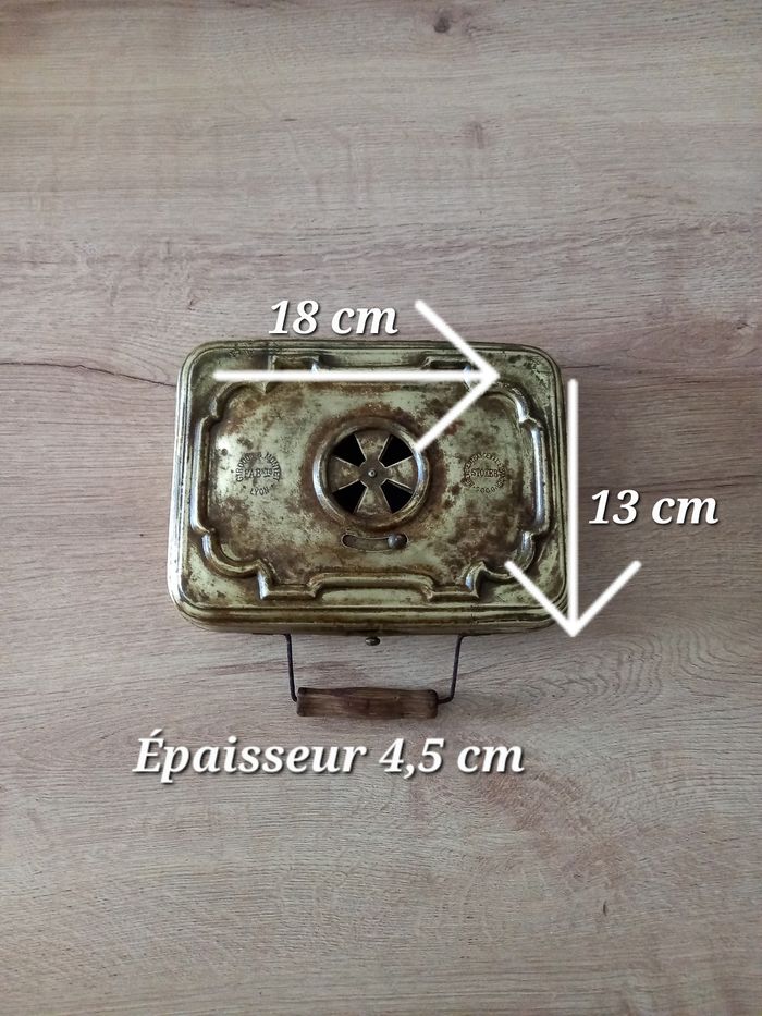 Chaufrette ancienne en laiton. - photo numéro 10