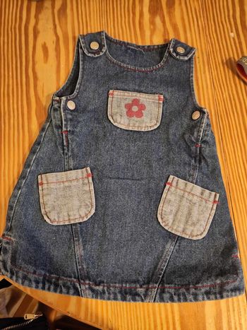 Trois robes en jean taille 12 mois
