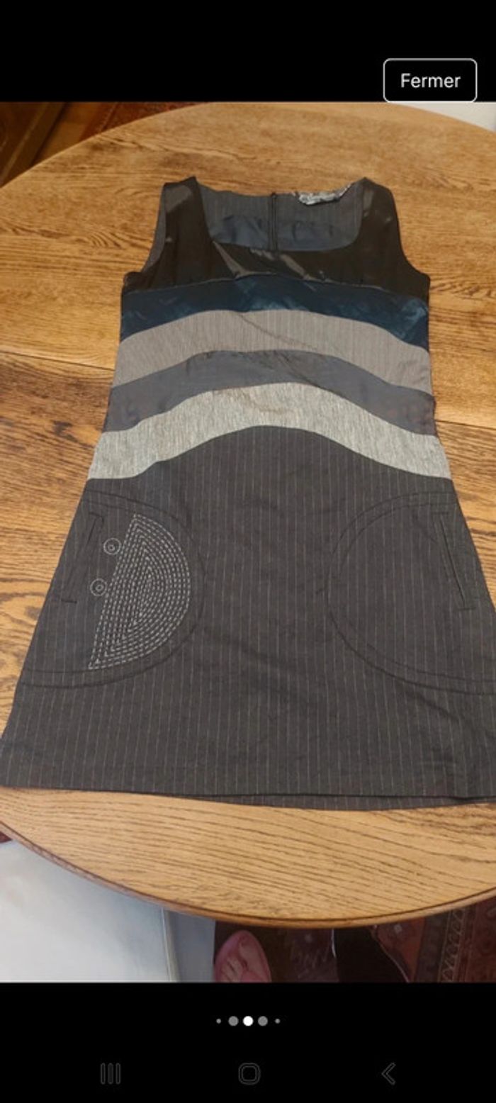 Jolie Robe grise Desigual t 38 - photo numéro 10