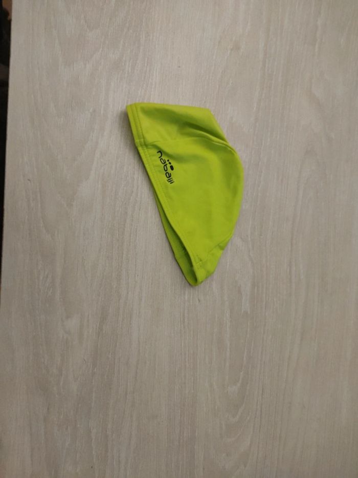 Bonnet de bain jaune fluo nabaiji 6/10 ans