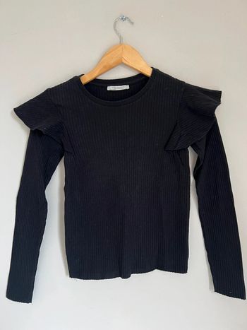 Haut Zara volants noirs