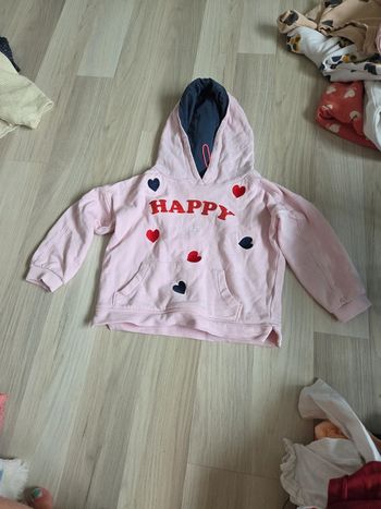 Sweat de sport rose a cœur taille 5 ans lili marelle