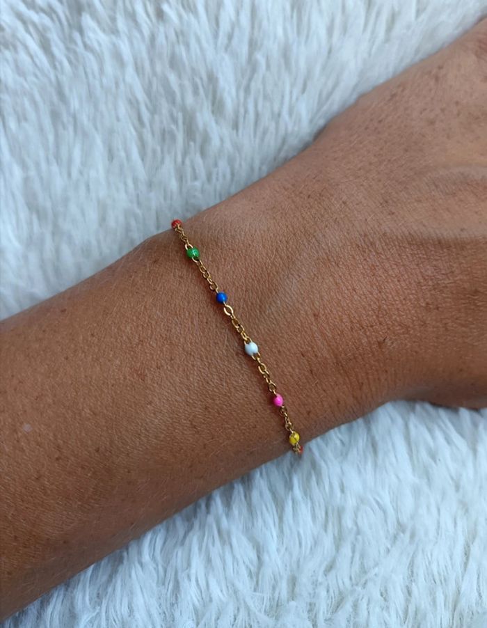 Bracelet chaîne dorée acier inoxydable couleur or perles émaillée résines multicolores - photo numéro 2