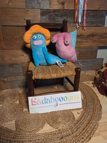 peluche hey clay tbe