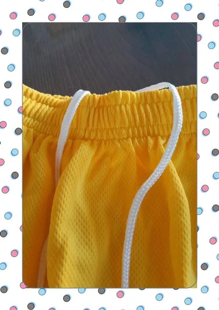 Short jaune 12/14 ans - photo numéro 5