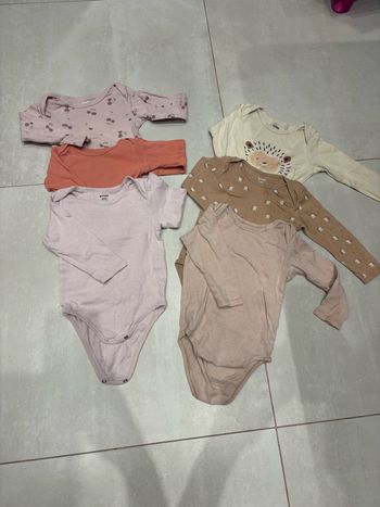 Lot bodies manches longues 24M