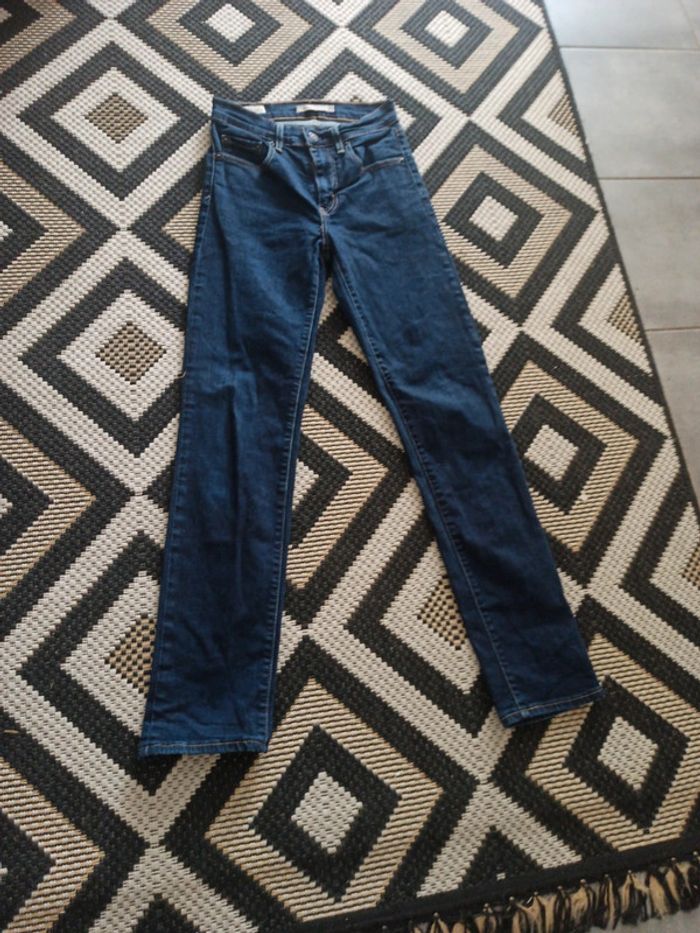 Jean Levi's