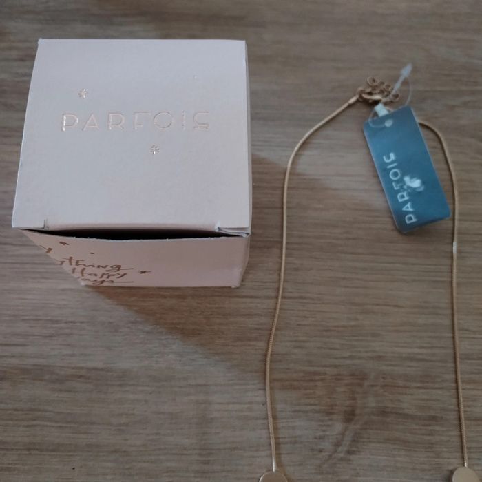 Collier or et noir Parfois - photo numéro 3