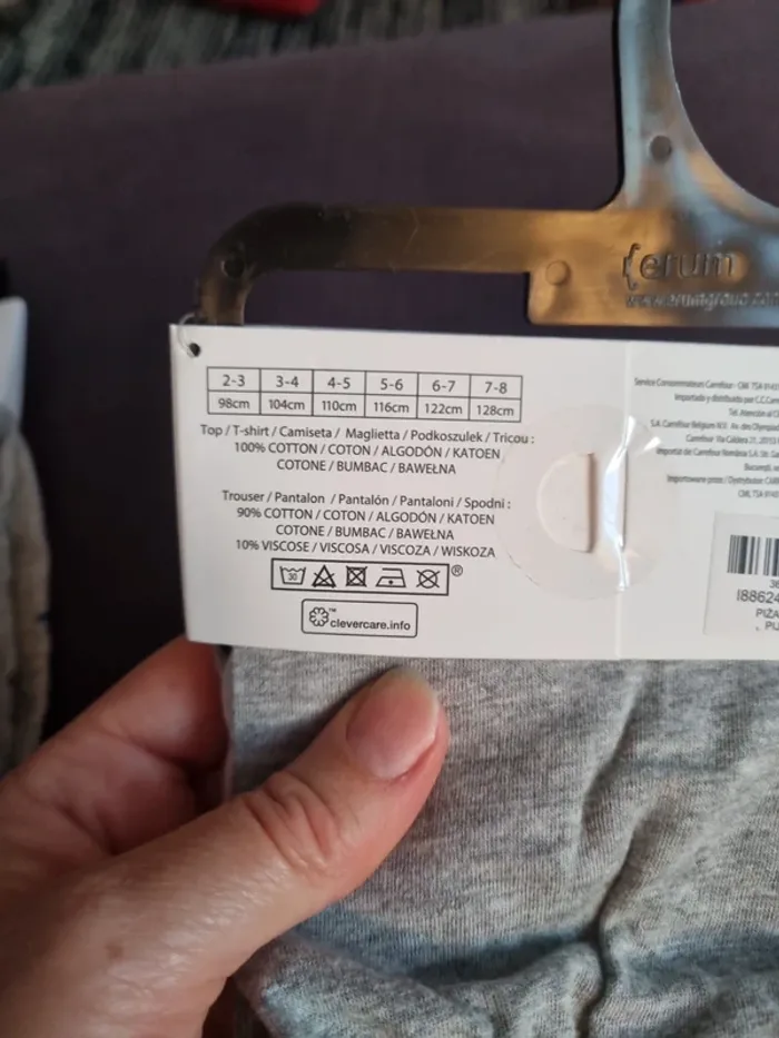 Lot de 2 pyjamas neufs 5/6 ans - photo numéro 7
