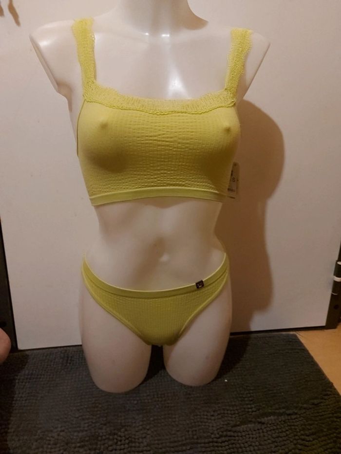Ensemble brassière et tanga