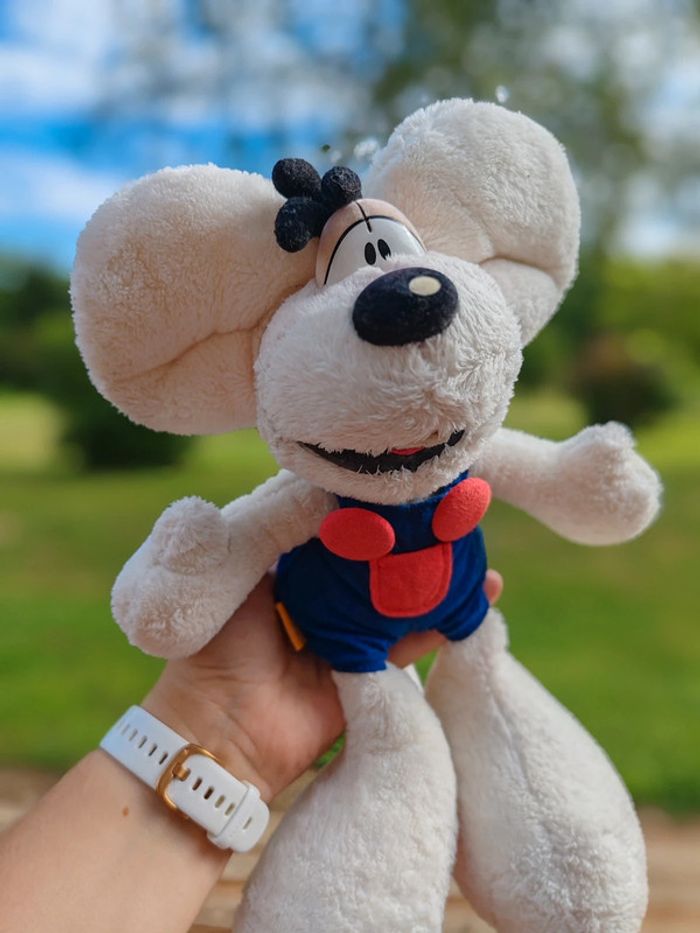 Peluche Diddl sourire - salopette bleue et boutons rouges - photo numéro 2