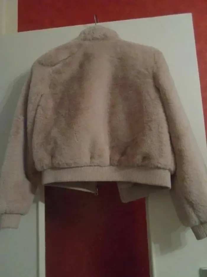 blouson pull Bear neuf - photo numéro 2