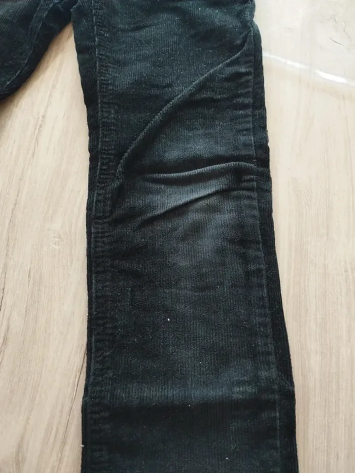Pantalon en velours noir - 6 ans - photo numéro 2