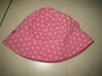 Chapeau bob fille rose à motifs réversible uni taille 51