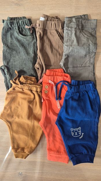 Lot pantalons 9 mois