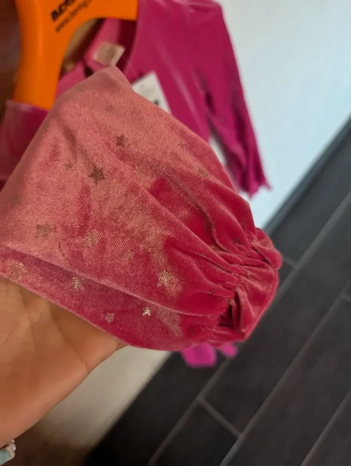 Robe fushia effet velours neuve 11ans - photo numéro 2