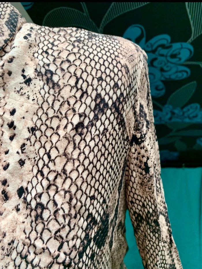 Chemise Stradivarius taille S - photo numéro 4