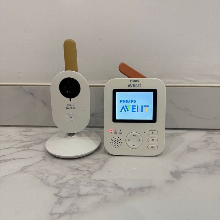 Babyphone écoute-bébé vidéo Philips Avent SCD625 blanc et rose.